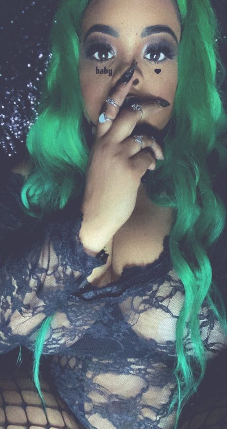 Qiing Dom leaked onlyfans photos