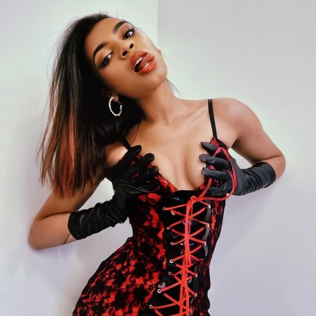 Mahogany Queen onlyfans naked