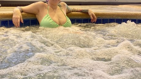 qbee 18_ leaked onlyfans sextape