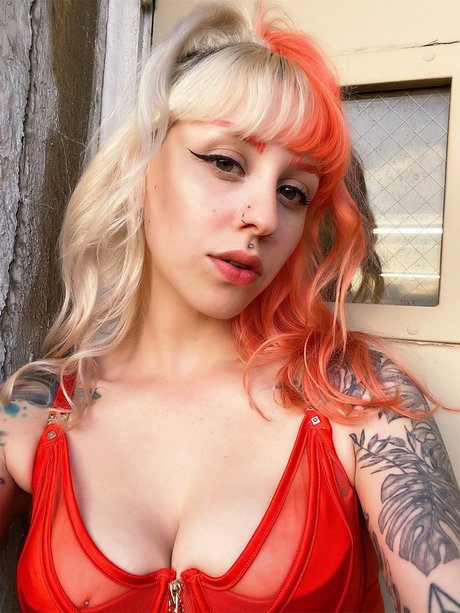 Violescent Suicide nudes onlyfans leak