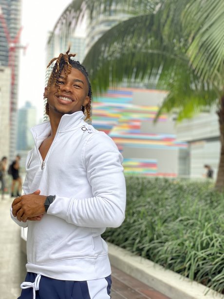 Deen TheGreat onlyfans leaks.