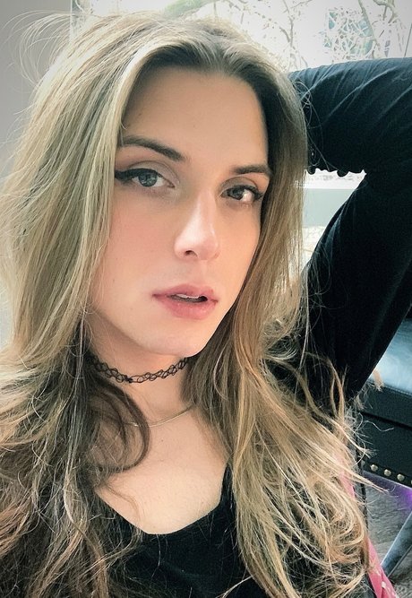 Codi Coyote topless onlyfans