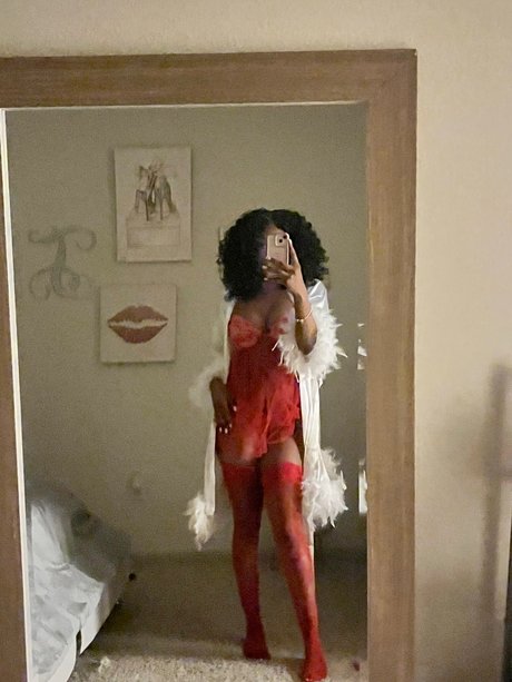 Ebony PowerPuff onlyfans model