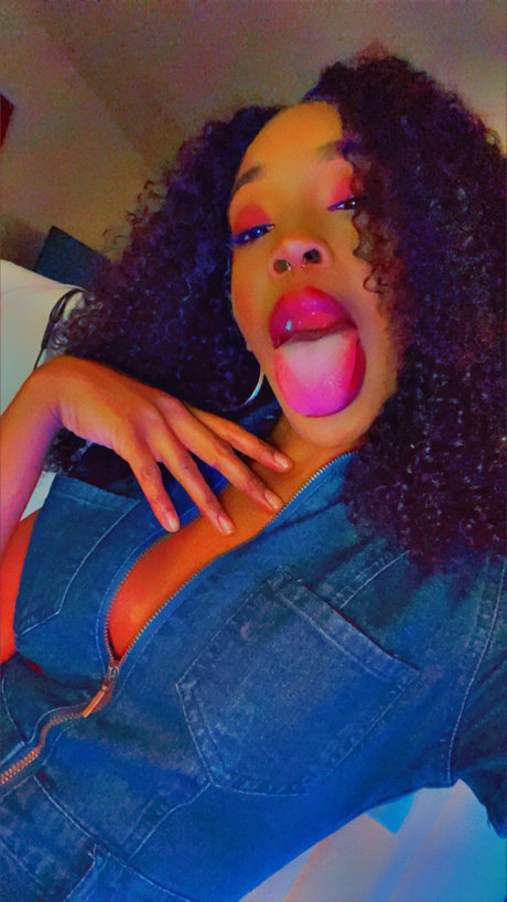 QueenVonna onlyfans sex leaked