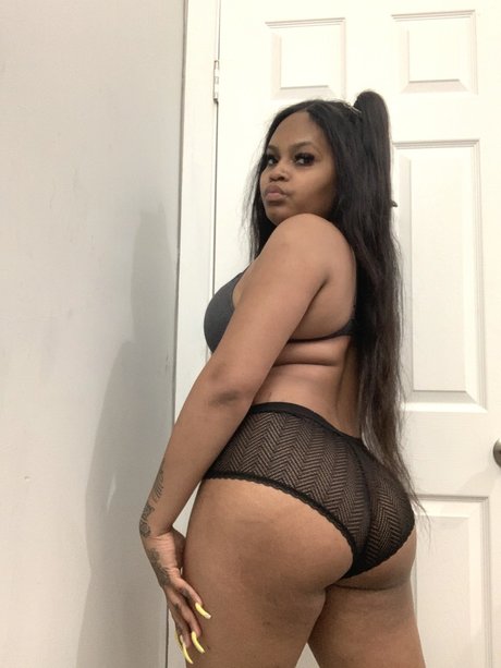 QueenNaNa naked onlyfans leaks