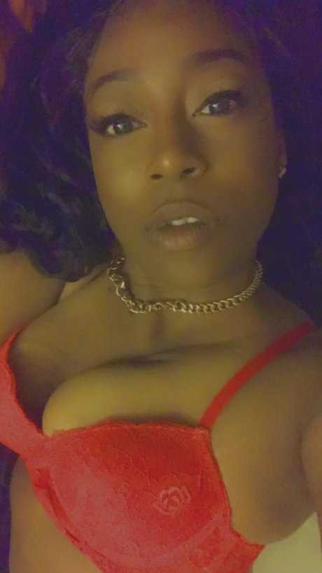 IG QueenJuicyB2 nude onlyfans leaked