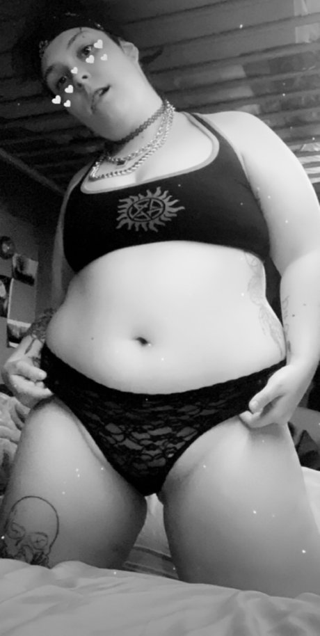 Queen Kriss nude onlyfans pics