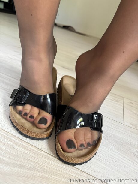 Queenfeetred leaked onlyfans pictures