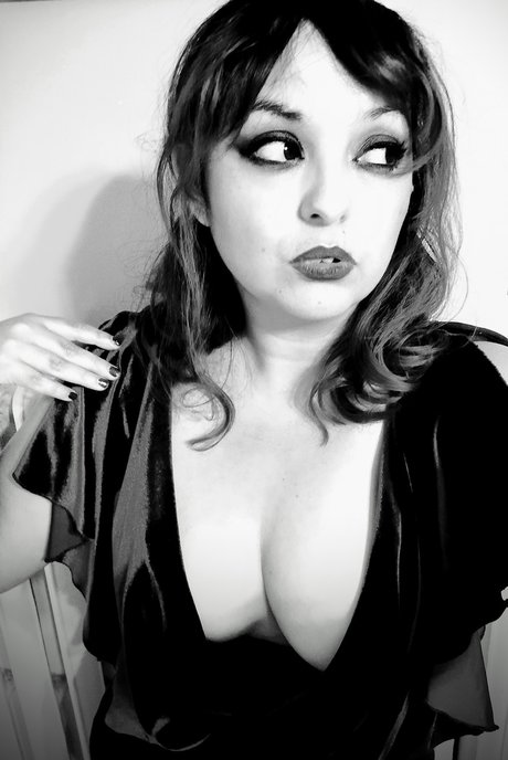 Dee Dee Smith is on onlyfans