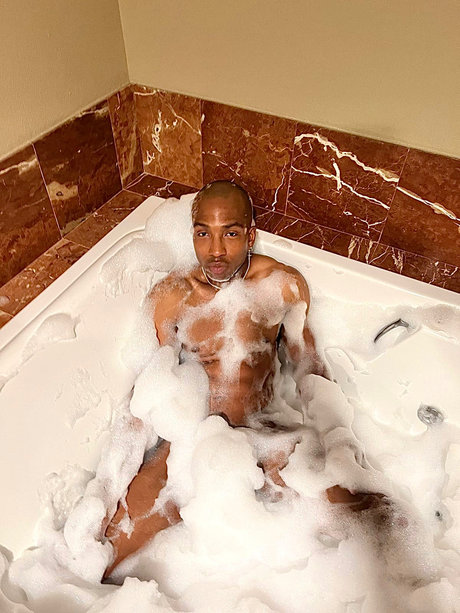 Donovan Cox onlyfans leaked