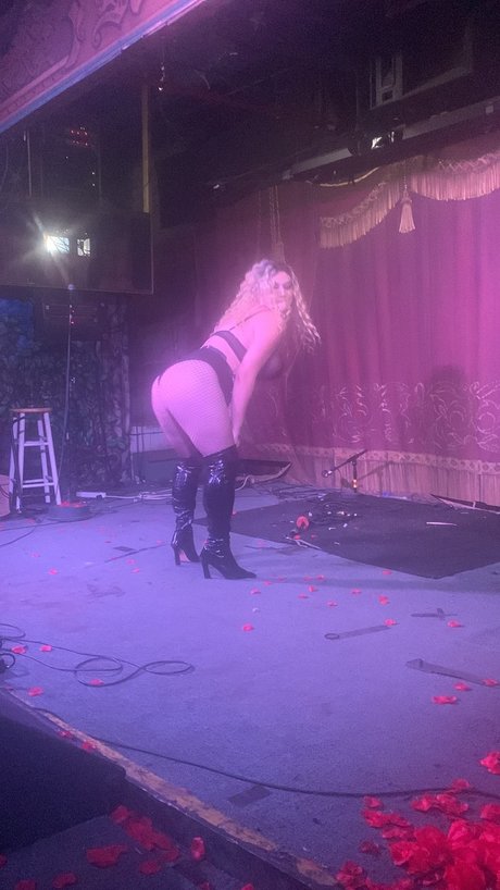 Dannixoxo21 onlyfans boobs