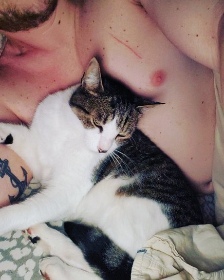 Donnie Bunz nude onlyfans porn