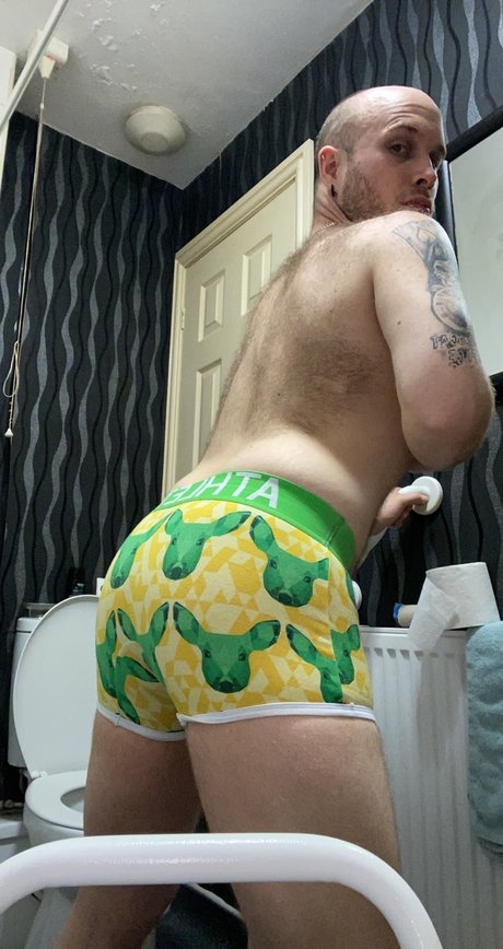 DannyBoi89x on onlyfans