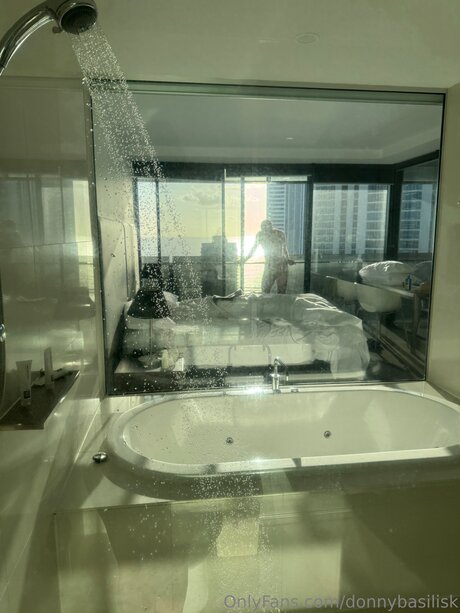 DonnyBasilisk onlyfans tits