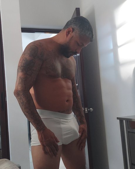 Dominican Studd feet onlyfans