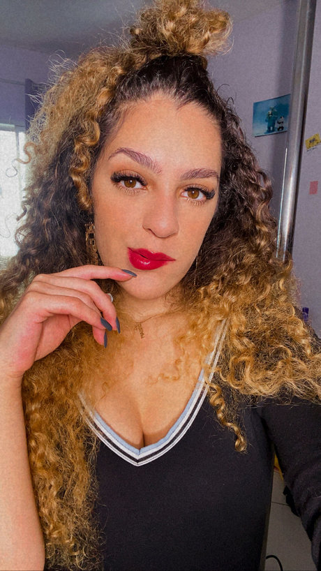 Dannie Almeida en onlyfans