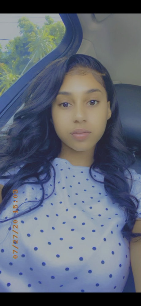 Juicy D tits onlyfans