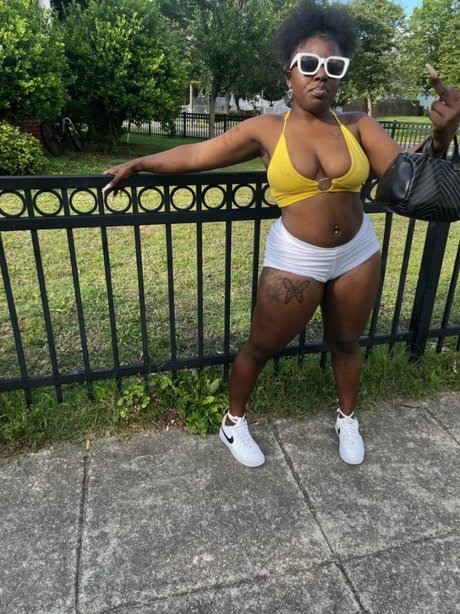 Raina Amore onlyfans lesk