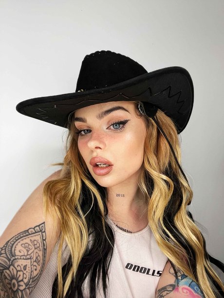 Raee Lora_ onlyfans leakes