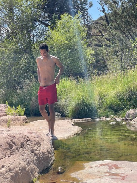 Dominic Jones onlyfans leakes