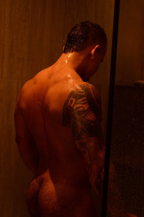 Julian Andres Carrillo onlyfans model photos