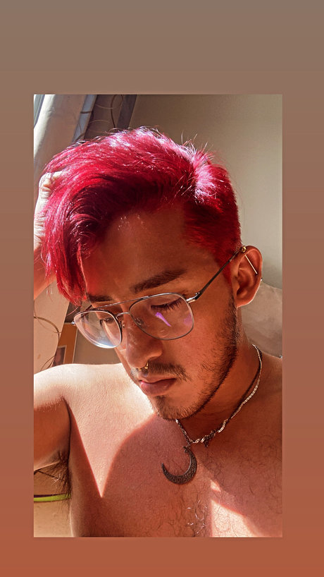 Ra l Aguirre Gonz lez onlyfans boobs