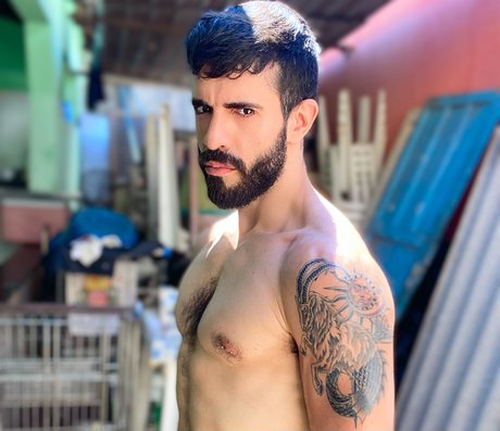 RaphaMasters onlyfans nude content