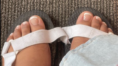 ReesiesFeetsies naked on onlyfans