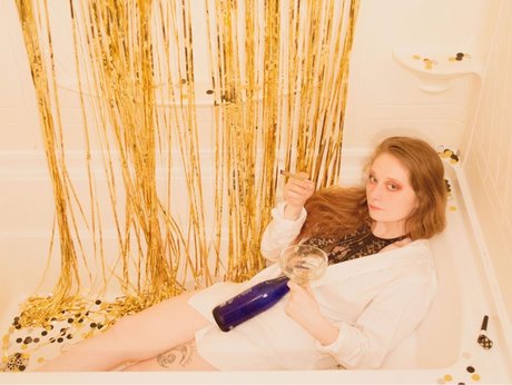 Your favorite strawberry blonde_ only fans