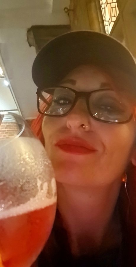 Red Headed Mermaid onlyfans nude pictures