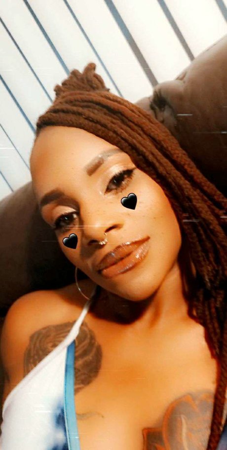 Redbonebombshell onlyfans nudes