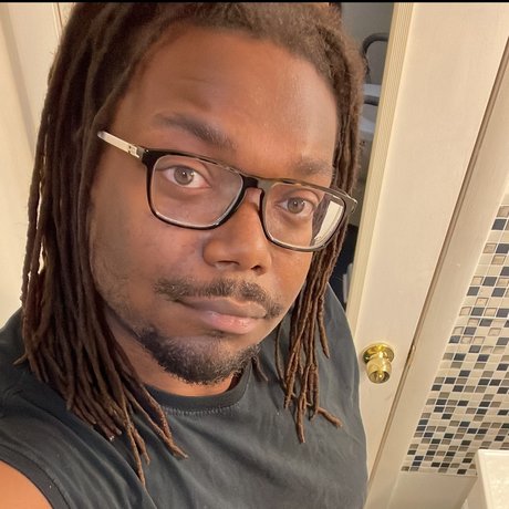 Dolla Bill naked onlyfans pics