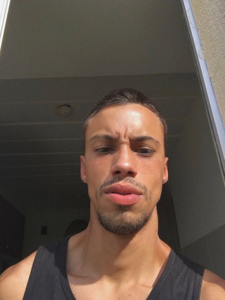 R mulo Ferreira porn onlyfans