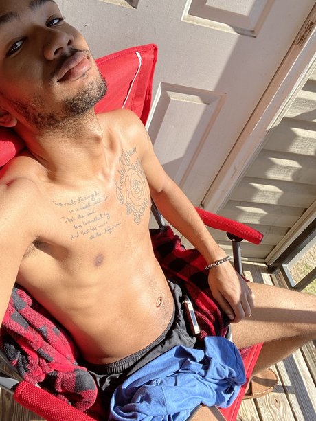 Rome Dickson onlyfans strip