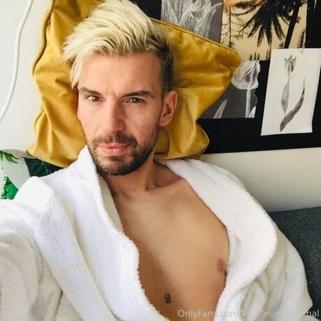 romantic amp amp kinky onlyfans public photos