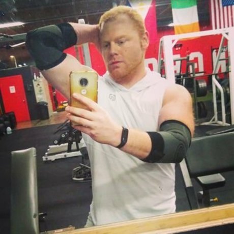 Roland Sulla onlyfans boobs