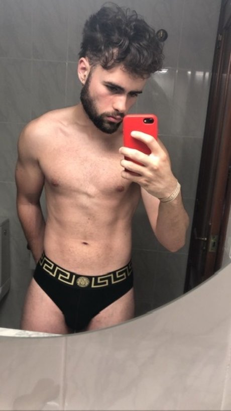 RoberSaura onlyfans pics