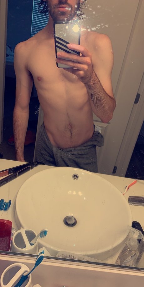 Riley Bell onlyfans leaks.