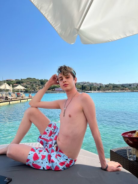 R zgar Ozan Dikici onlyfans mega