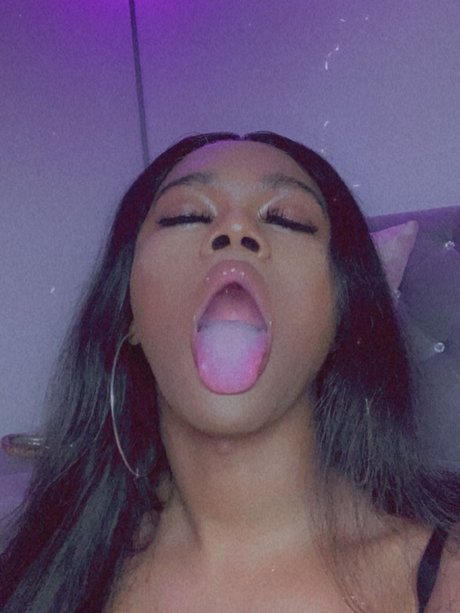 Roxanne Trixxx onlyfans leaked nude