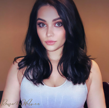 RowansWolves onlyfans model photos