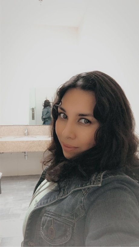 Rosalinda Resendiz onlyfans leaked