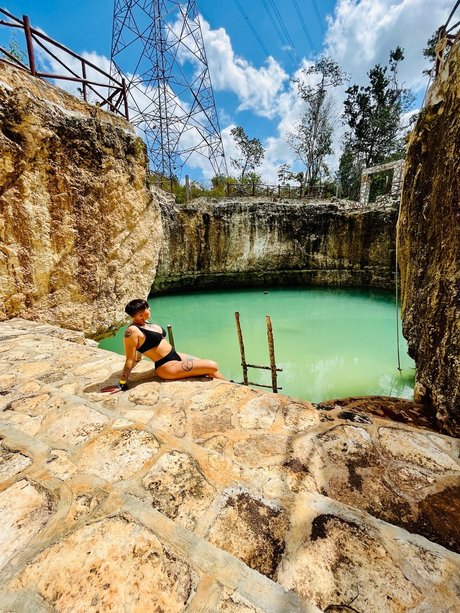 Samantha Jones onlyfans picture