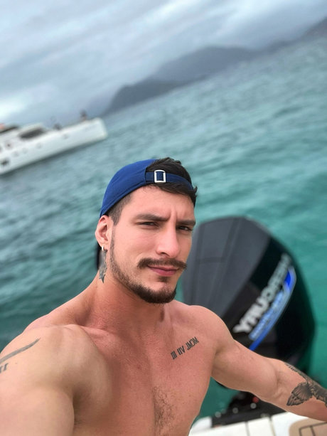 MORE S A L V A D O R porn only fans