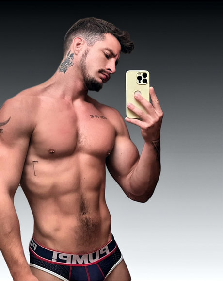 S A L V A D O R onlyfans pics