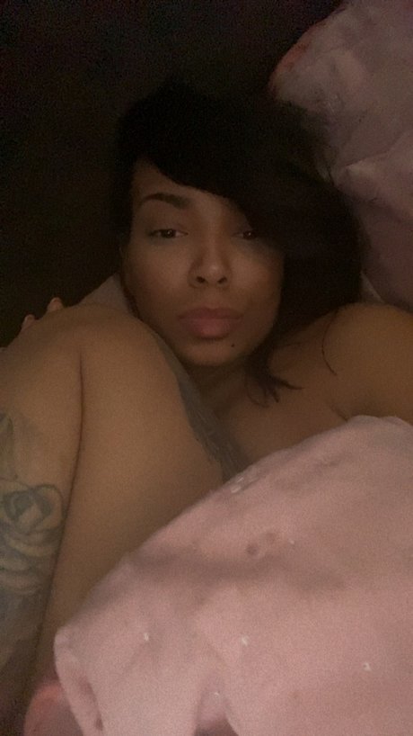 SadeAmor onlyfans leaks