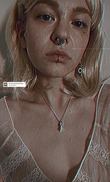 Sea Star onlyfans model photos