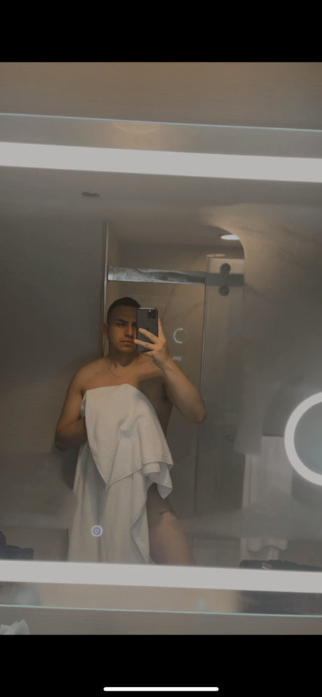 6R9 onlyfans nude leaked