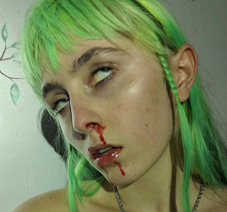 Ashnikko nude only fans leaks