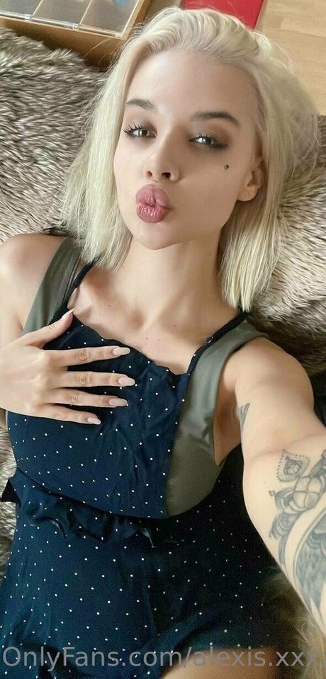 alexis xxxx onlyfans nude leak